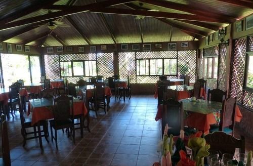 Miss Junies Lodge Tortuguero Exteriör bild